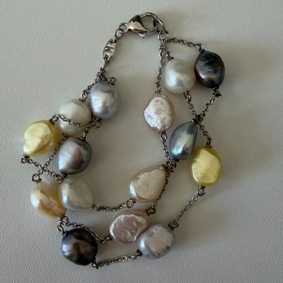 Three strand pearl bracelet - Picture 2 of 2